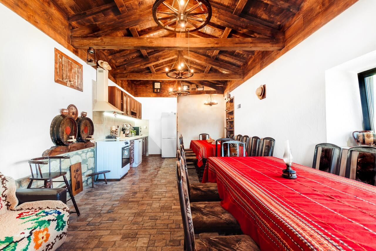 Дома для отпуска Guest House Hristova Kashta - Христова Къща Cherni Vrŭkh