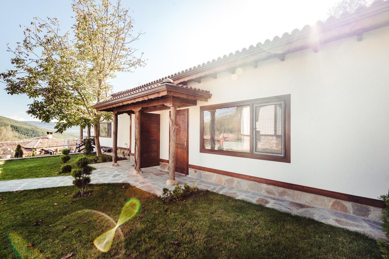 Дома для отпуска Guest House Hristova Kashta - Христова Къща Cherni Vrŭkh