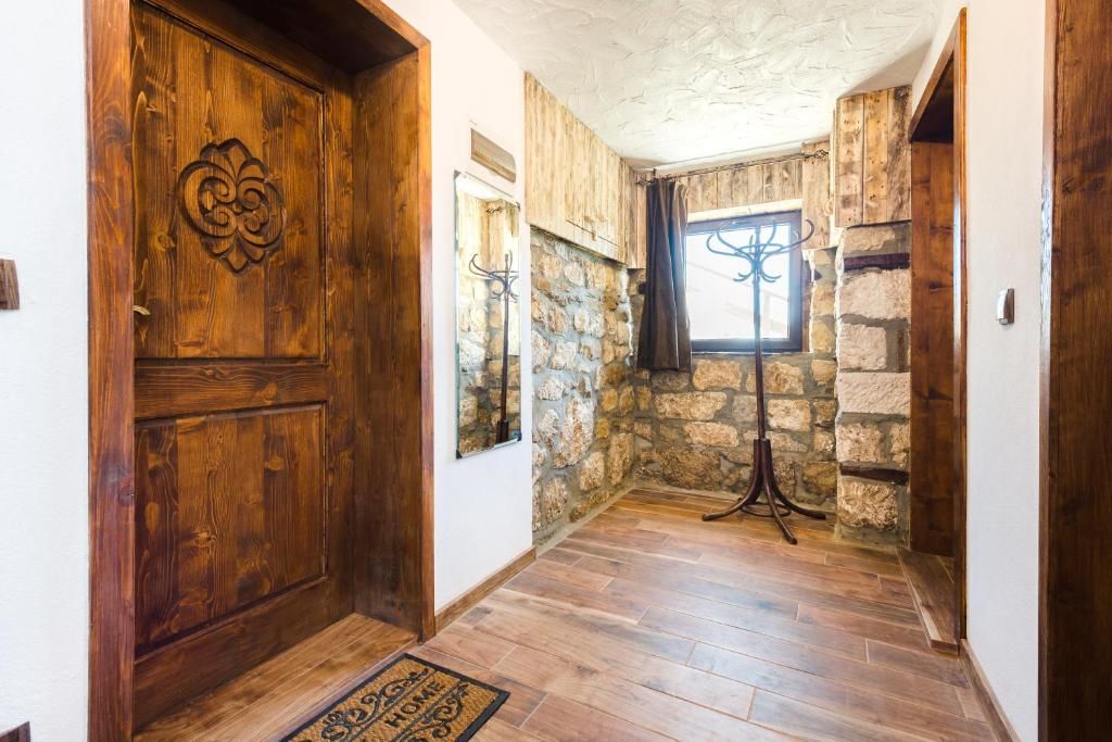 Дома для отпуска Guest House Hristova Kashta - Христова Къща Cherni Vrŭkh