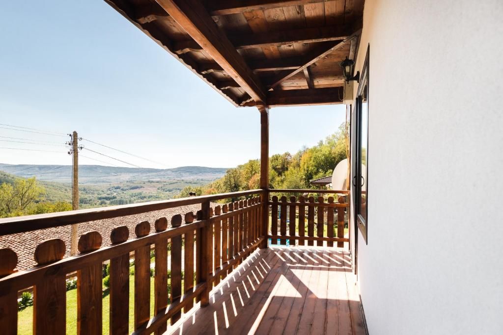 Дома для отпуска Guest House Hristova Kashta - Христова Къща Cherni Vrŭkh