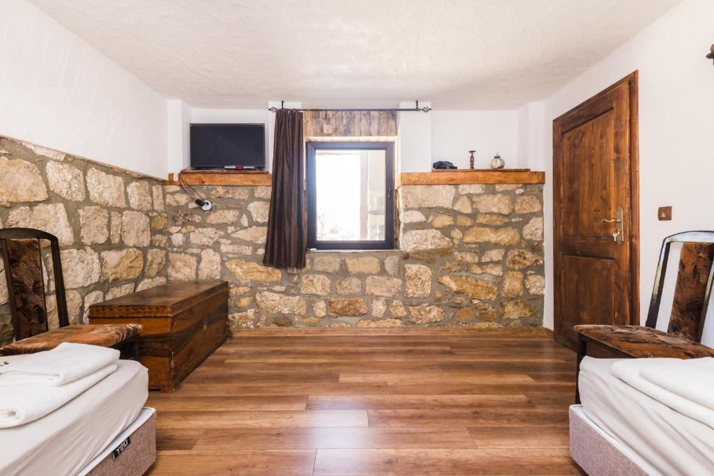 Дома для отпуска Guest House Hristova Kashta - Христова Къща Cherni Vrŭkh