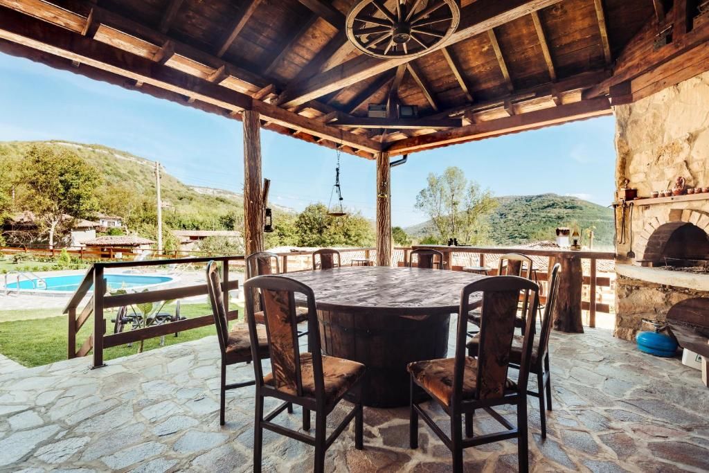 Дома для отпуска Guest House Hristova Kashta - Христова Къща Cherni Vrŭkh