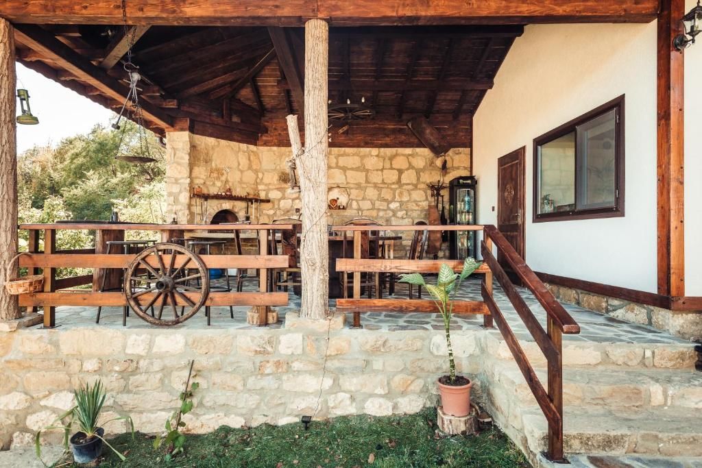 Дома для отпуска Guest House Hristova Kashta - Христова Къща Cherni Vrŭkh